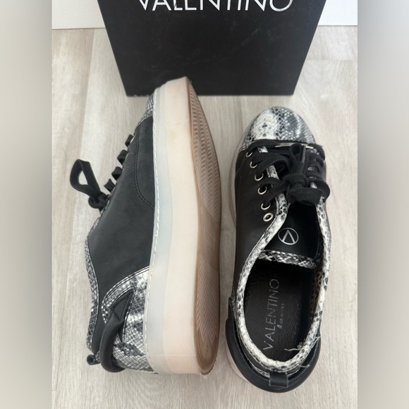 VALENTINO BY MARIO VALENTINO Dalia Sauvage Embossed Python Leather Sneakers 9.5 - Picture 12 of 12